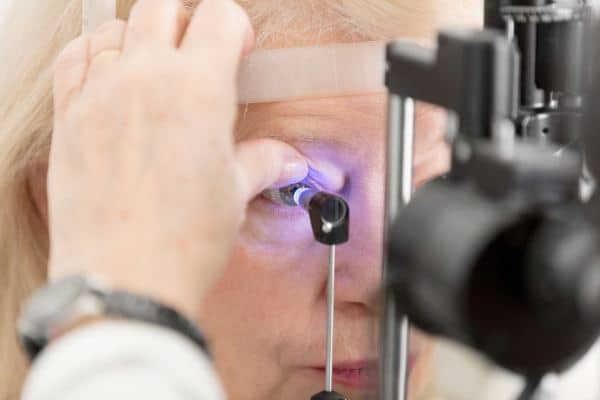 cuidados en postoperatorio glaucoma